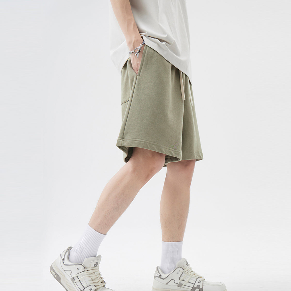 Men’s Drawstring Knee-Length Shorts